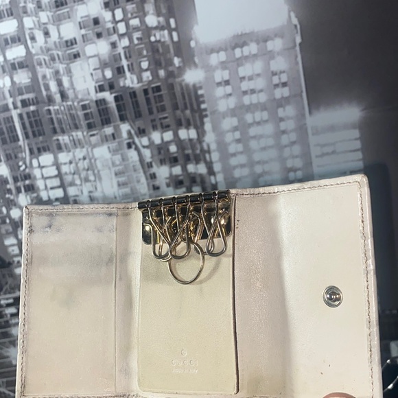 Authentic Gucci Guccissima Key Case - Picture 5 of 14